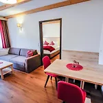 Hotel Haus Karnia Appartements&zimmer 3*