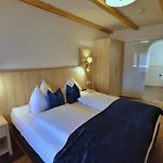 Haus Karnia Appartements&zimmer Hotel Hermagor-Pressegger See