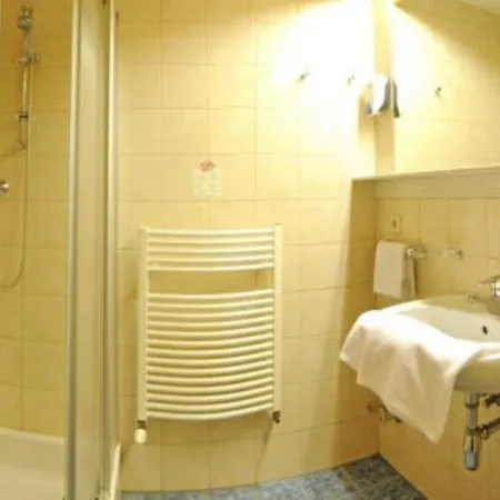 Haus Karnia Appartements & Zimmer 3* Hermagor-Pressegger See