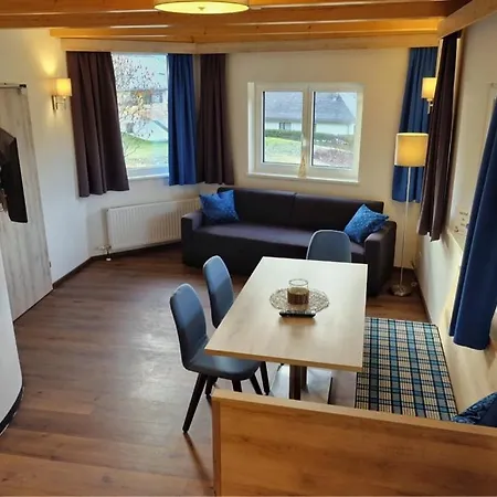 Haus Karnia & Otel Hermagor-Pressegger See