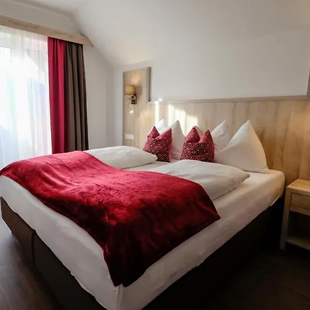 Hotel Haus Karnia Appartements & Zimmer