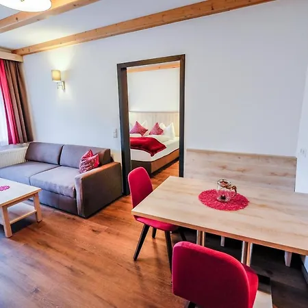 Otel Haus Karnia & 3*