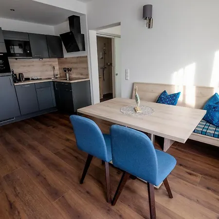 Haus Karnia & Otel Hermagor-Pressegger See