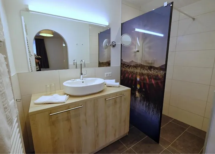 Haus Karnia & Ξενοδοχείο