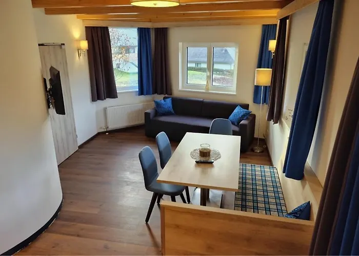 Haus Karnia & Ξενοδοχείο Hermagor-Pressegger See