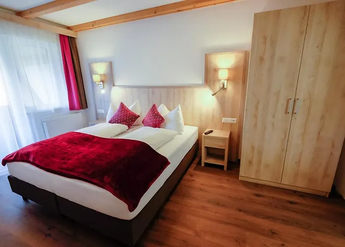 Ξενοδοχείο Haus Karnia & 3*