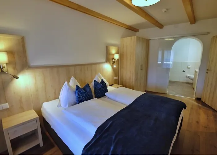 Haus Karnia & Ξενοδοχείο Hermagor-Pressegger See