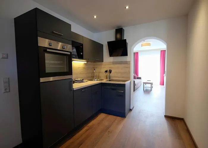 Haus Karnia & Ξενοδοχείο Hermagor-Pressegger See