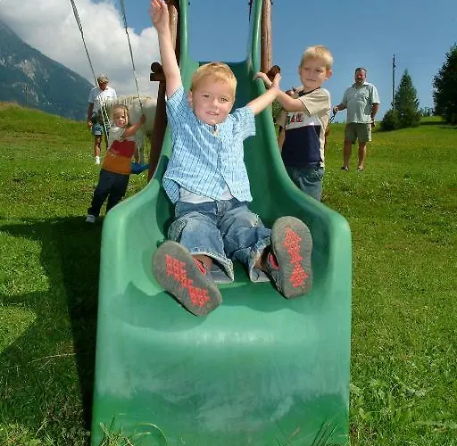 Haus Karnia & Отель 3*